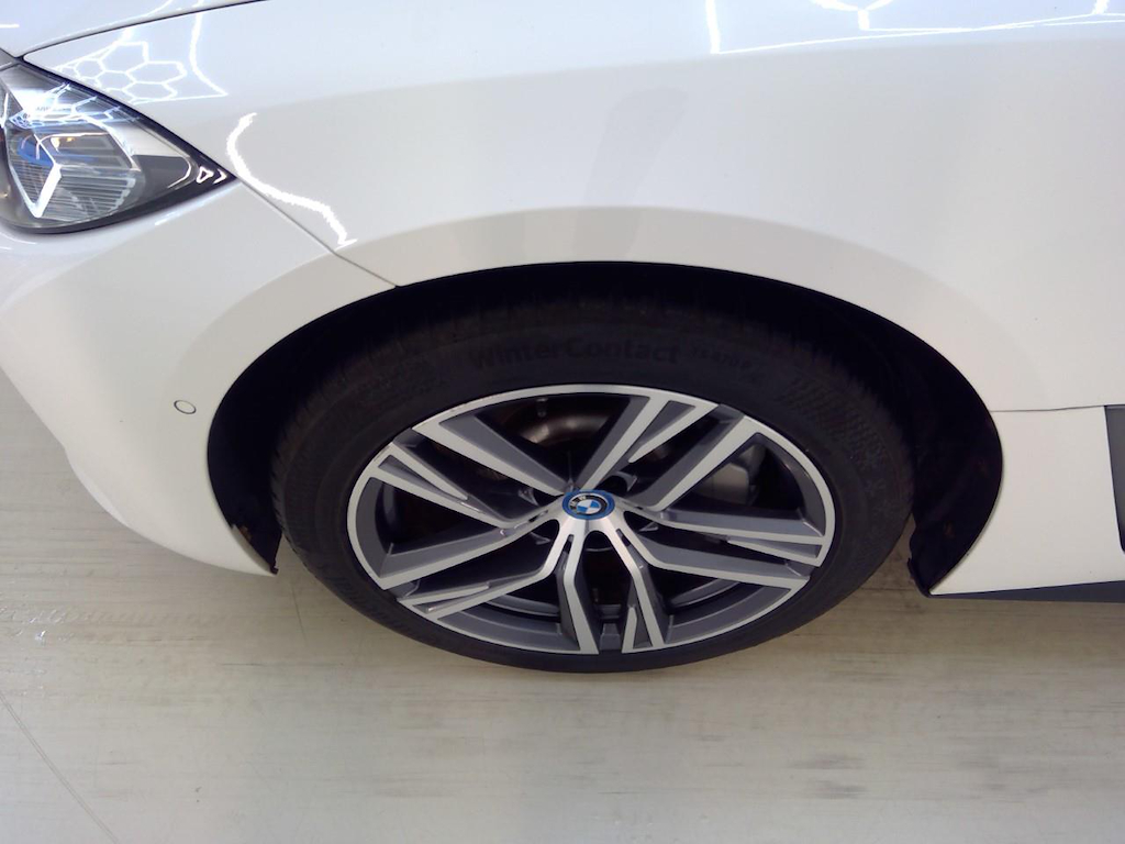 Foto 23 van BMW i4