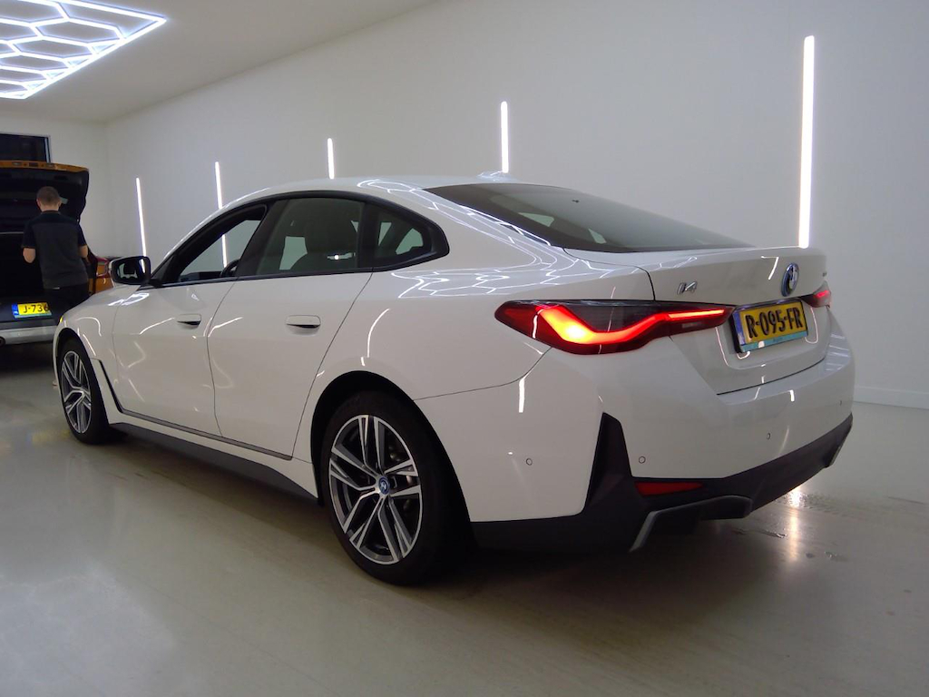 Foto 5 van BMW i4