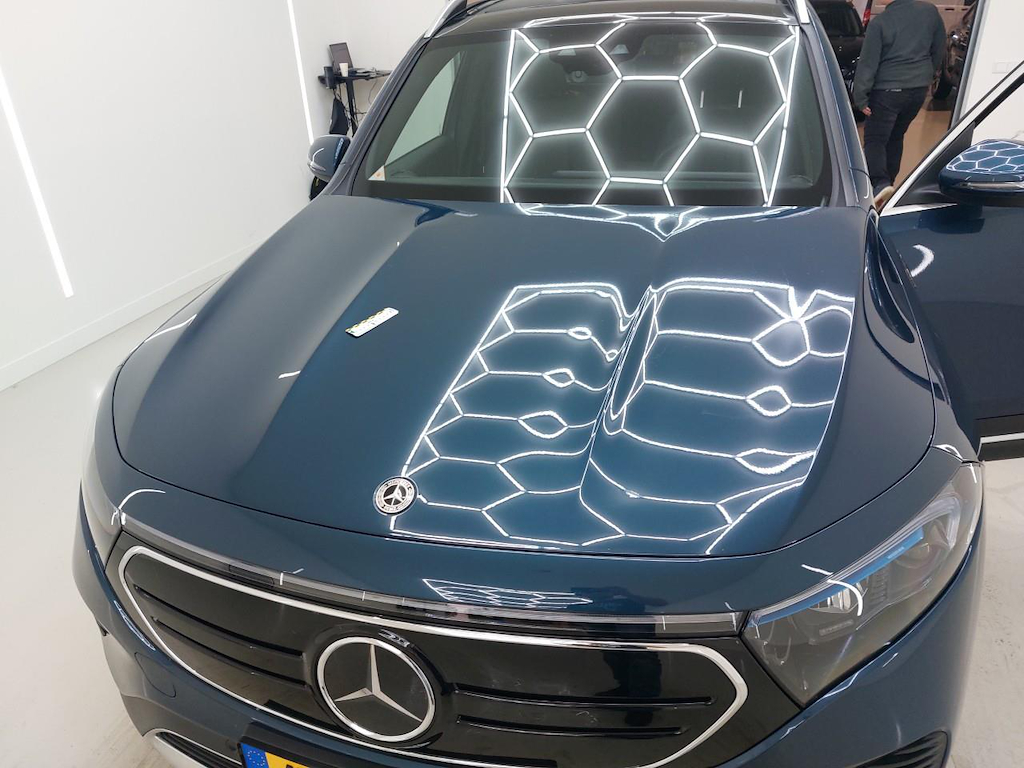 Foto 47 van Mercedes EQB