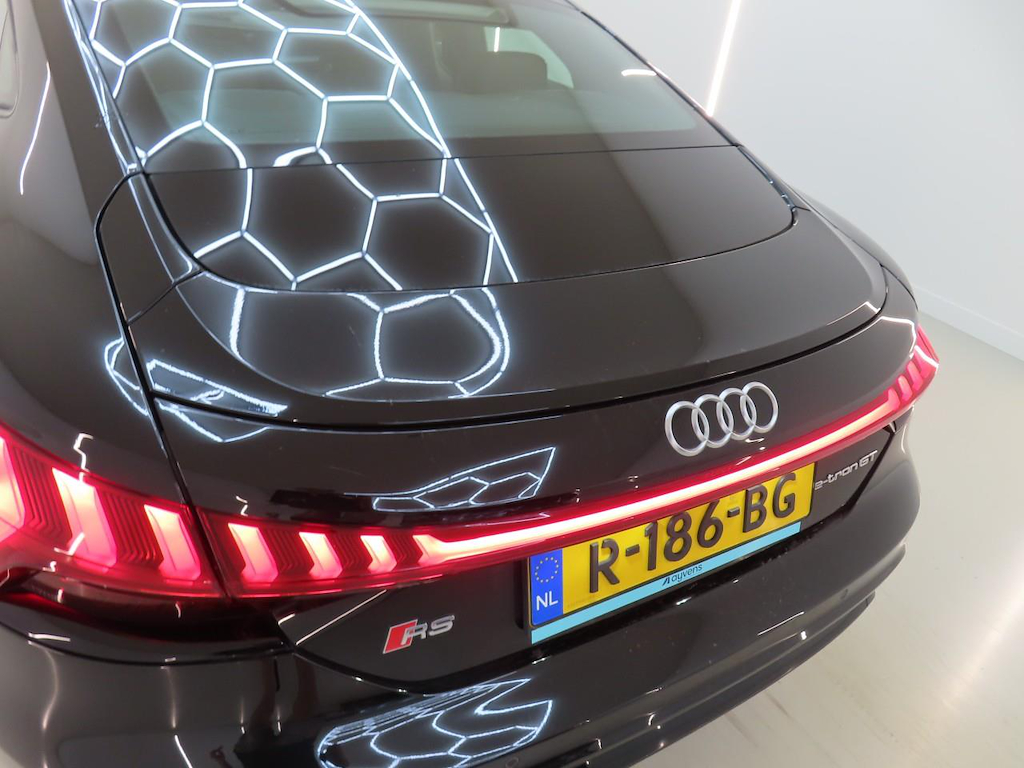 Foto 35 van Audi e-tron GT