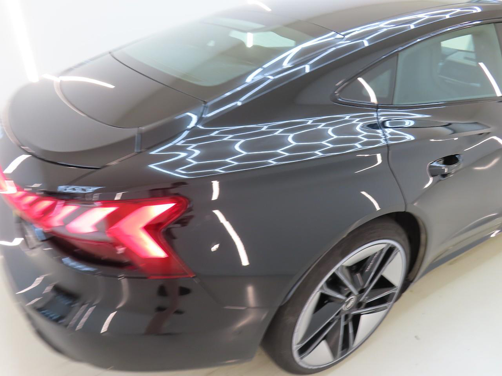 Foto 36 van Audi e-tron GT