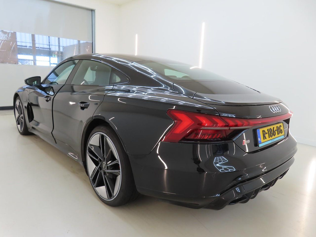 Foto 6 van Audi e-tron GT