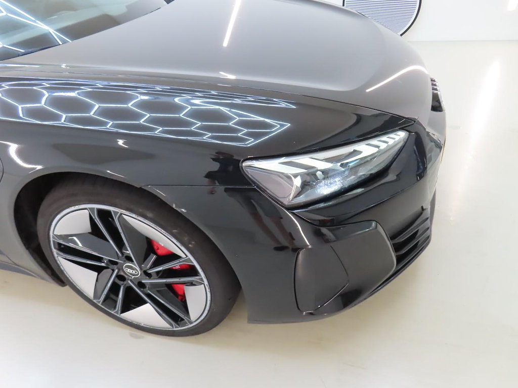 Foto 40 van Audi e-tron GT