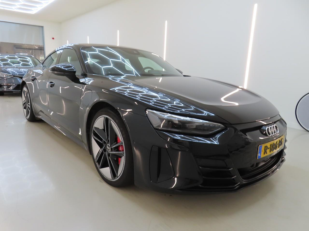 Foto 7 van Audi e-tron GT