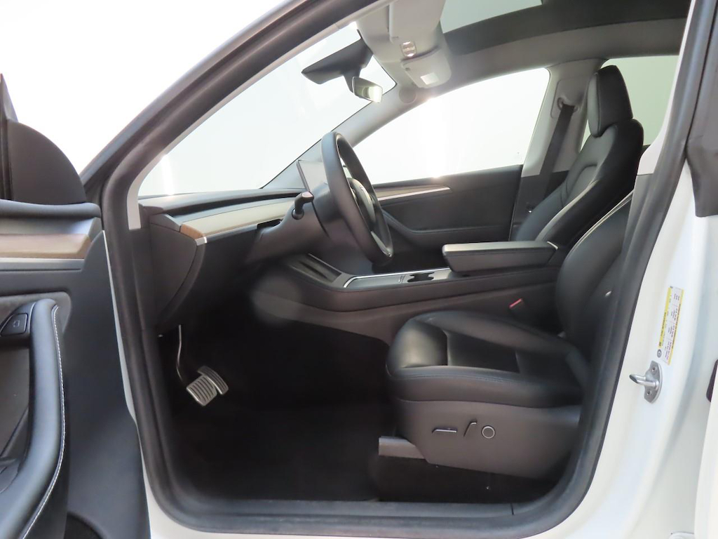 Foto 8 van Tesla Model Y