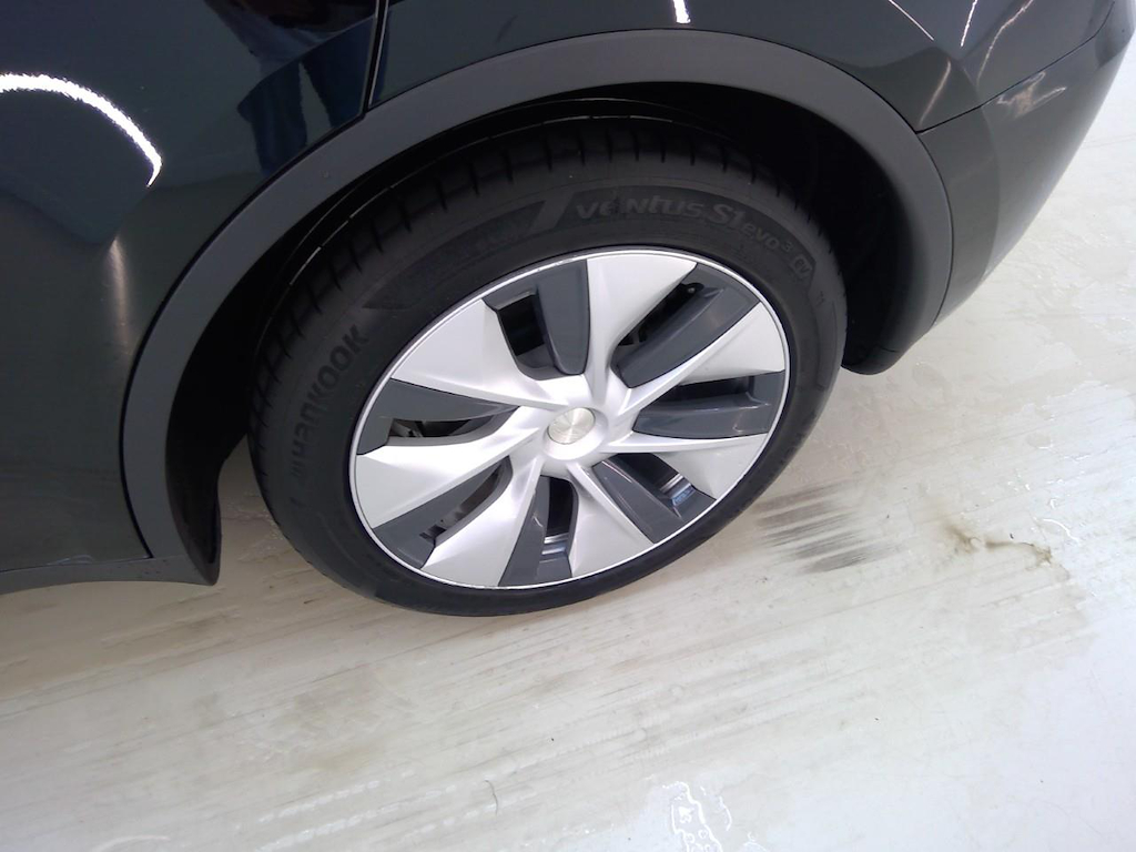 Foto 21 van Tesla Model Y