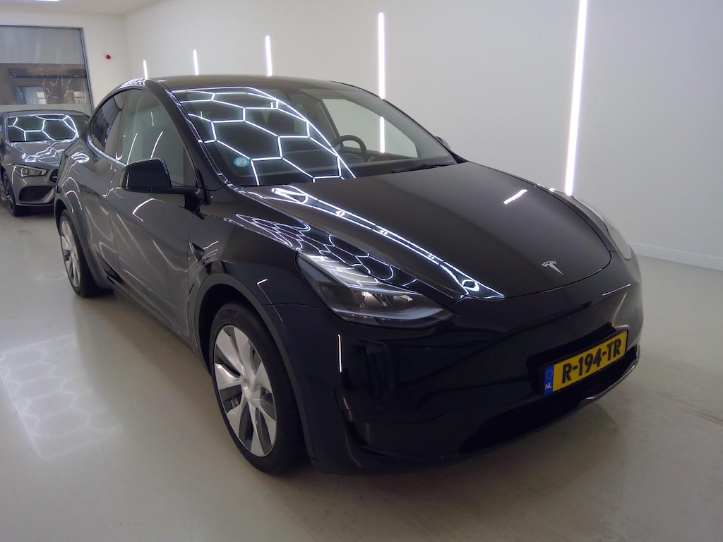 Foto 6 van Tesla Model Y