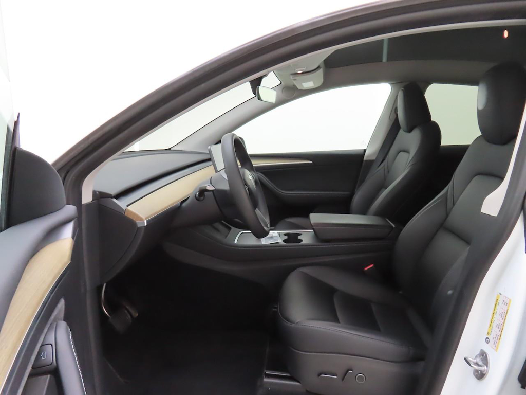 Foto 4 van Tesla Model Y