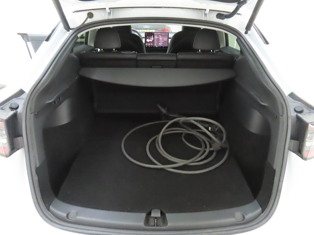 Foto 6 van Tesla Model Y