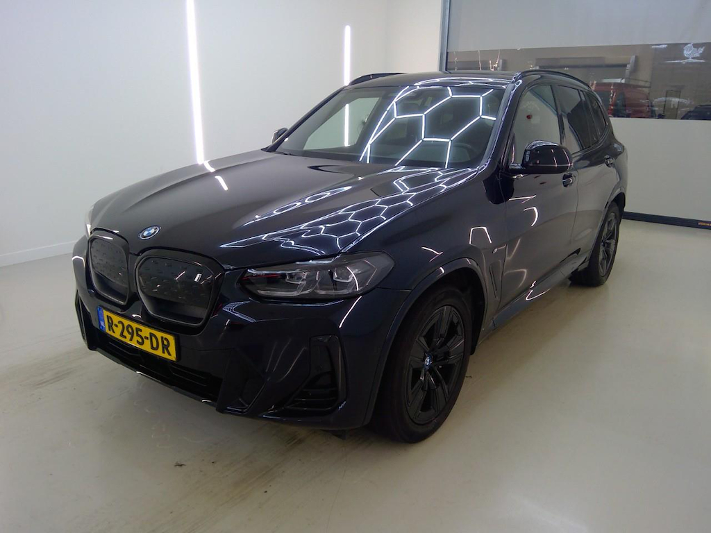 Foto 2 van BMW ix3
