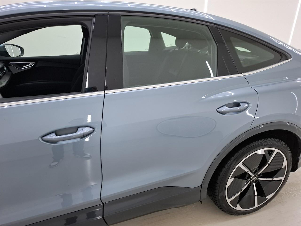 Foto 29 van Audi Q4 Sportback e-tron