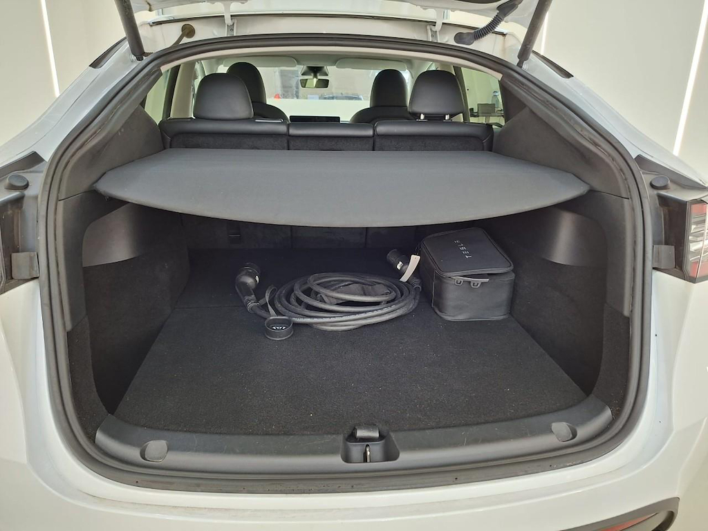 Foto 11 van Tesla Model Y