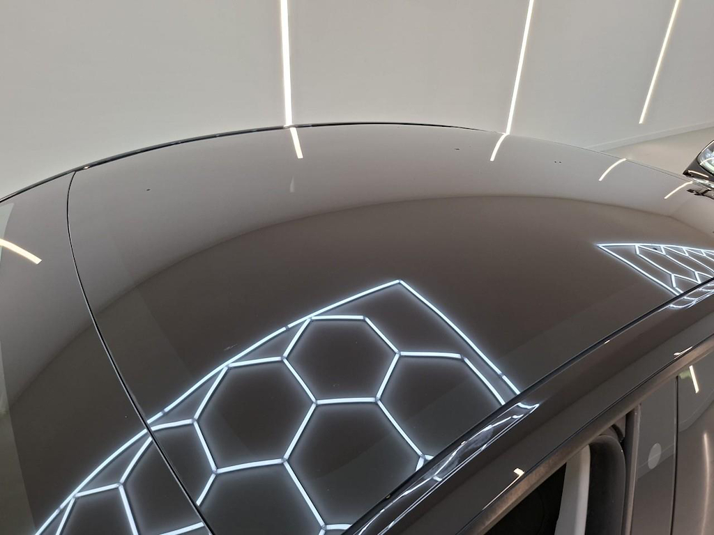 Foto 12 van Tesla Model Y