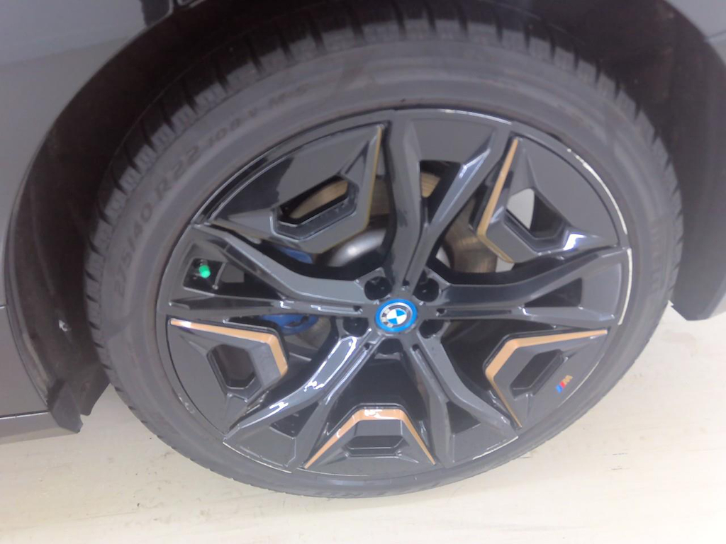 Foto 21 van BMW iX