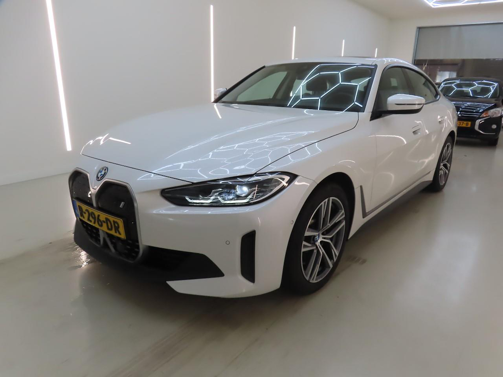 Foto 2 van BMW i4