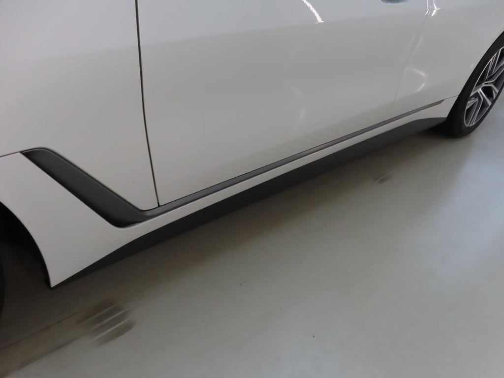 Foto 12 van BMW i4