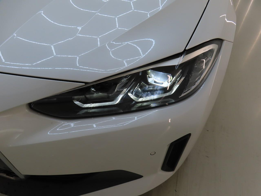 Foto 24 van BMW i4