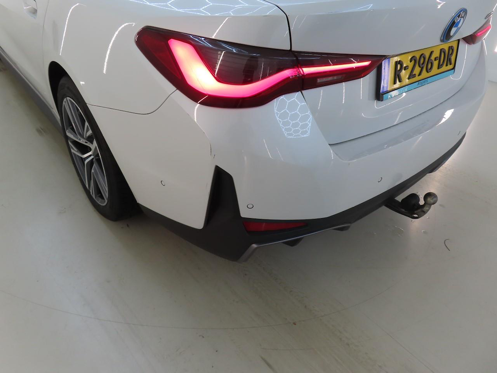 Foto 25 van BMW i4