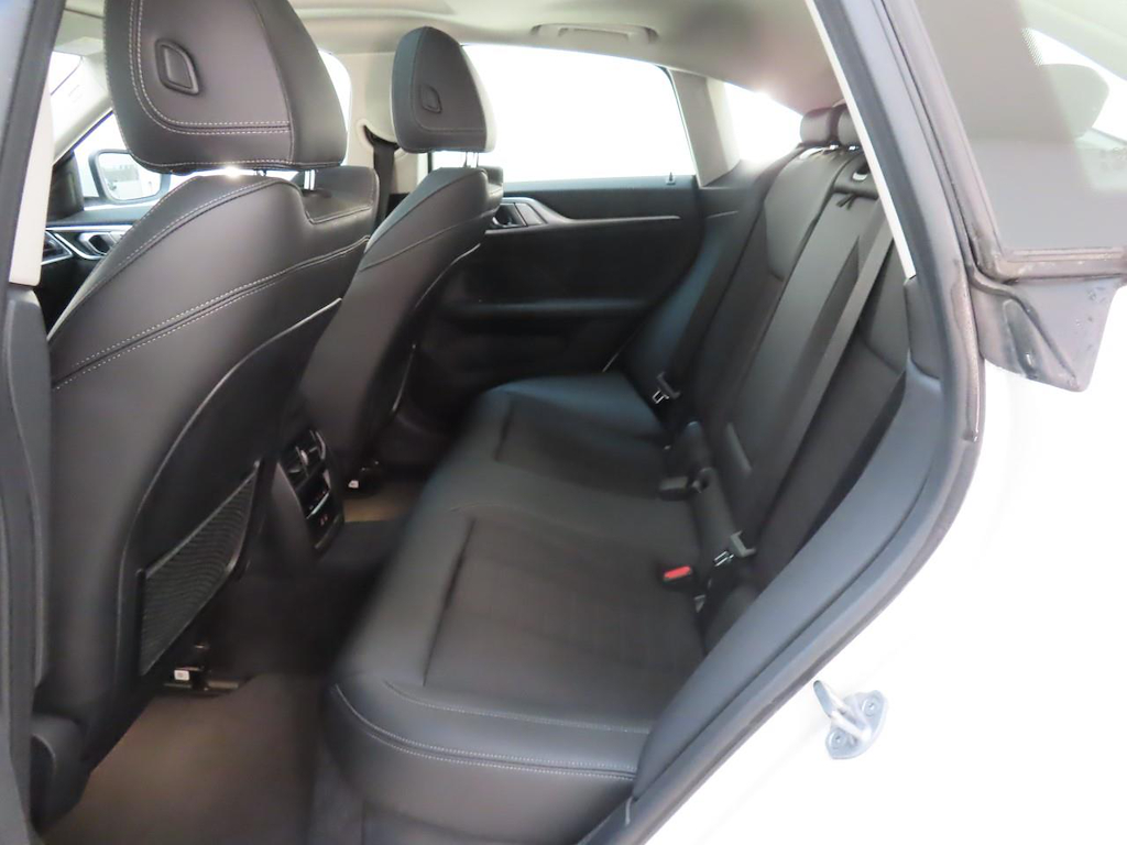 Foto 9 van BMW i4