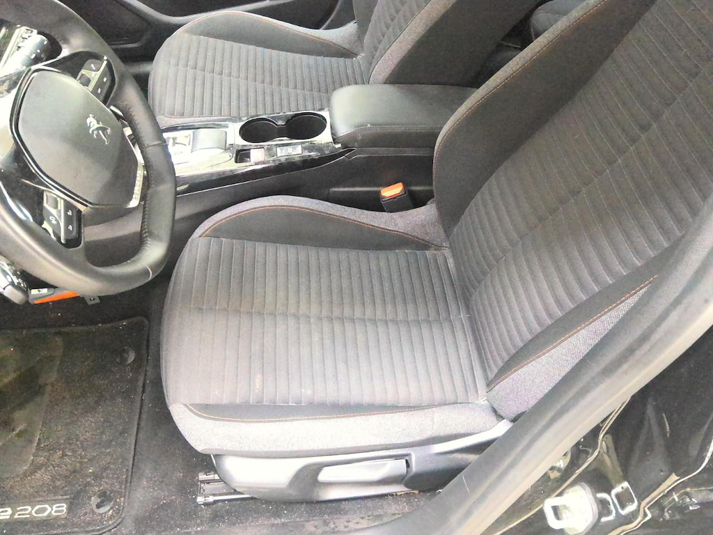 Foto 22 van Peugeot E-208