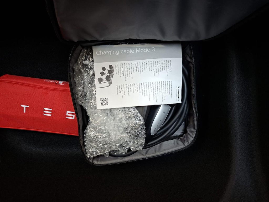 Foto 15 van Tesla Model Y