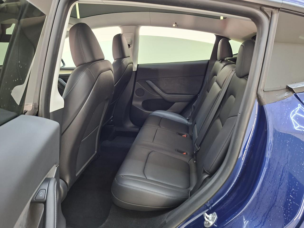 Foto 7 van Tesla Model Y