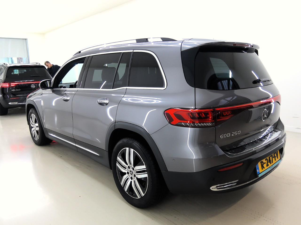 Foto 7 van Mercedes EQB