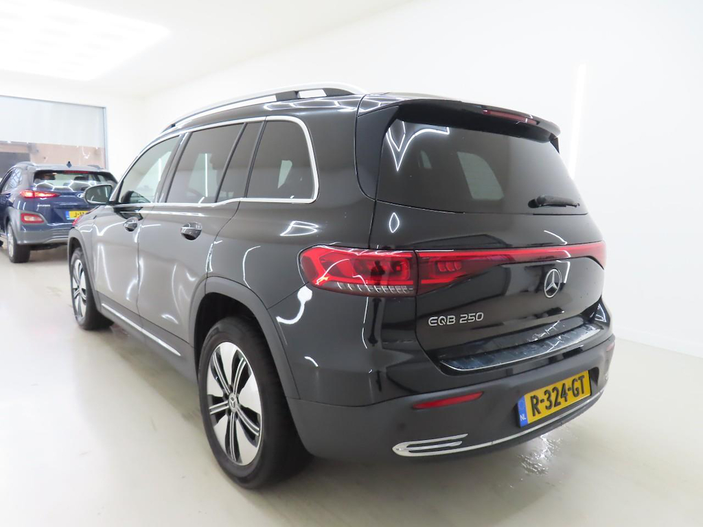 Foto 6 van Mercedes EQB