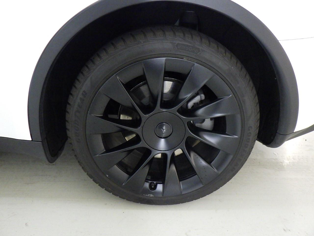 Foto 12 van Tesla Model Y