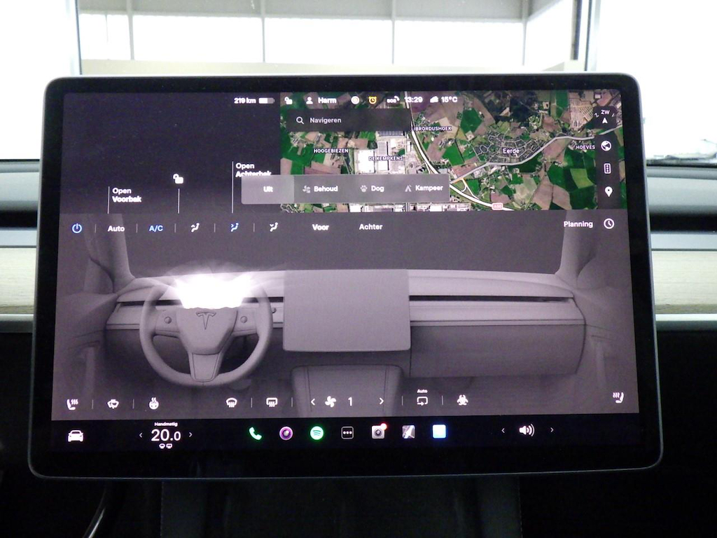Foto 16 van Tesla Model Y