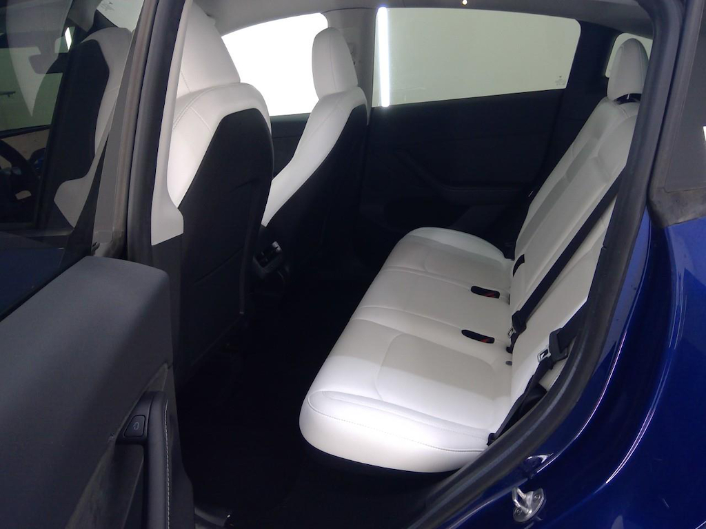 Foto 10 van Tesla Model Y