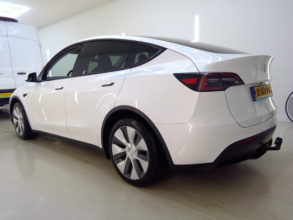 Foto 8 van Tesla Model Y