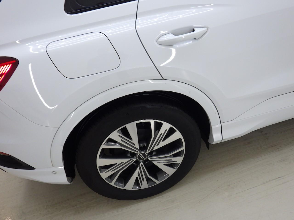 Photo 29 of Audi Q4 e-tron