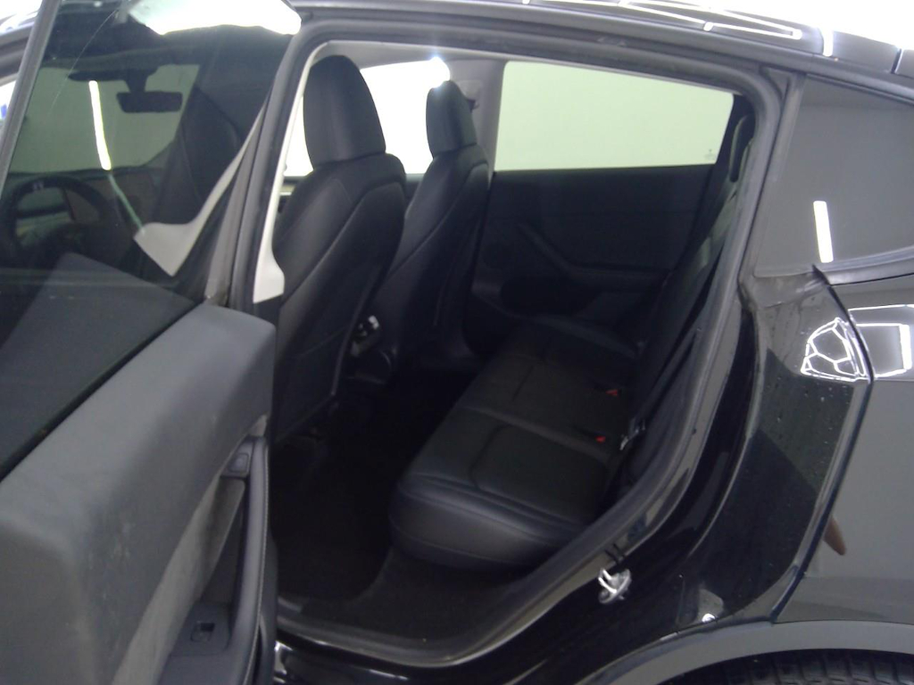 Foto 9 van Tesla Model Y