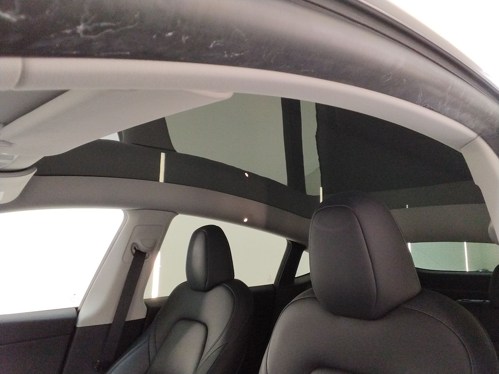 Foto 14 van Tesla Model Y