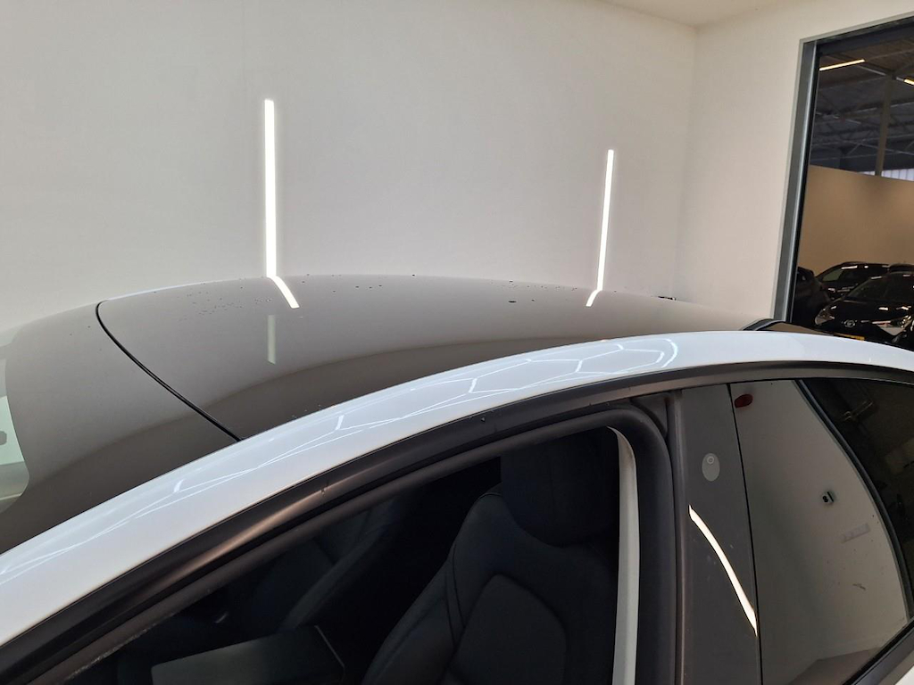 Foto 20 van Tesla Model Y