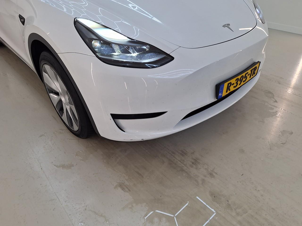 Foto 26 van Tesla Model Y