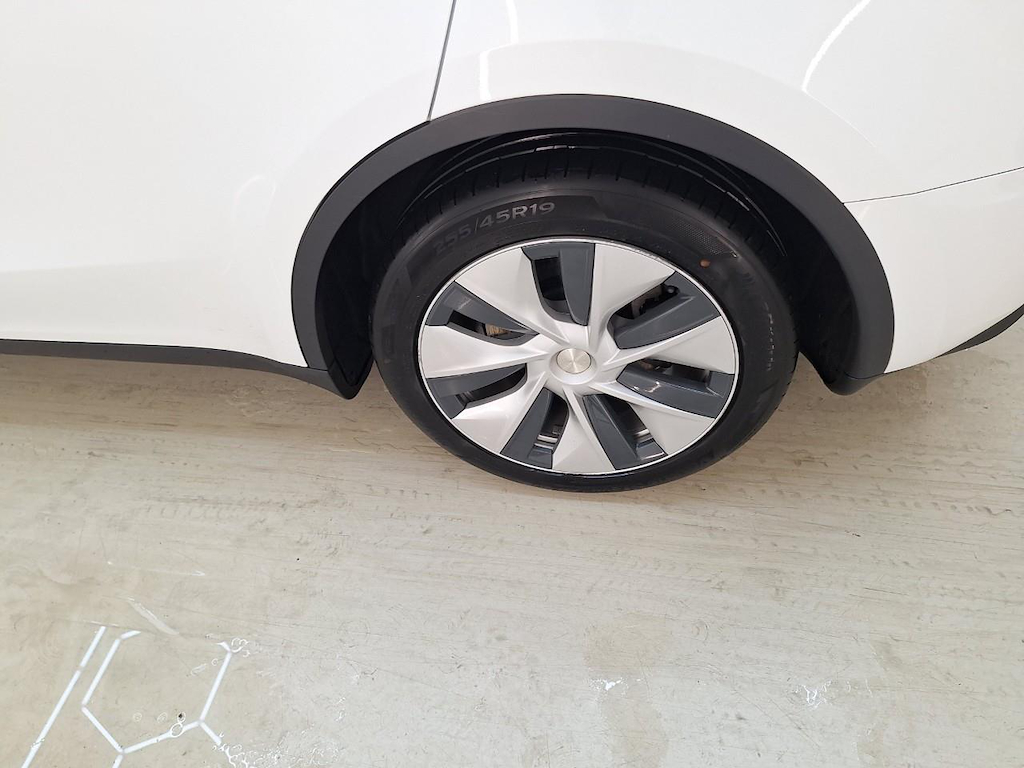 Foto 29 van Tesla Model Y