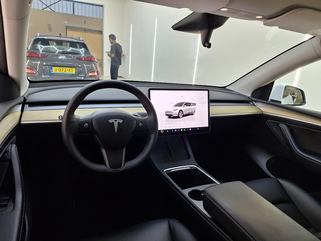 Foto 6 van Tesla Model Y