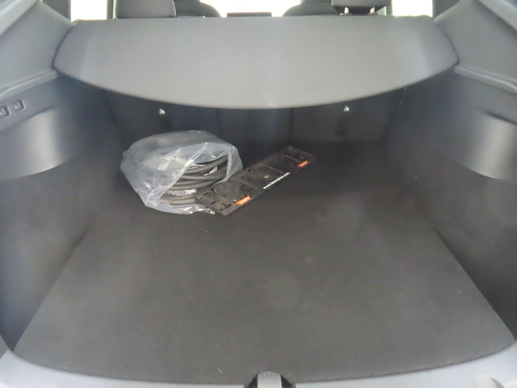 Foto 10 van Tesla Model Y