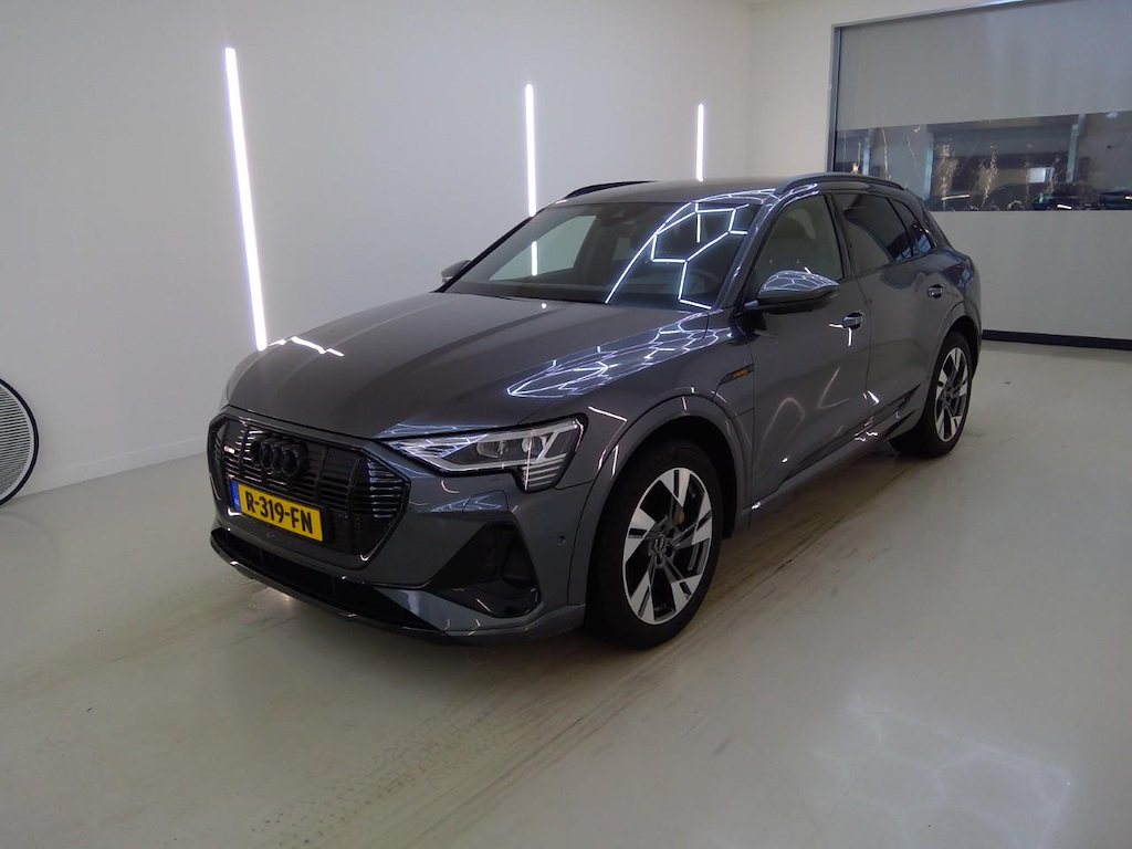 Foto 2 van Audi e-tron