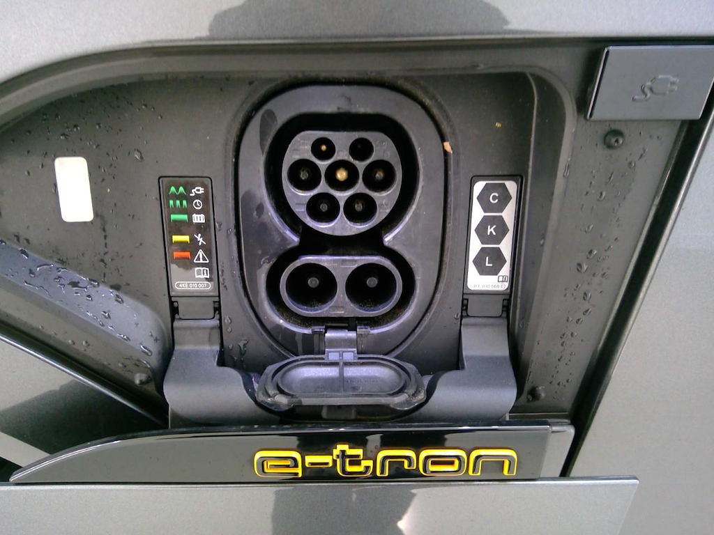 Foto 14 van Audi e-tron