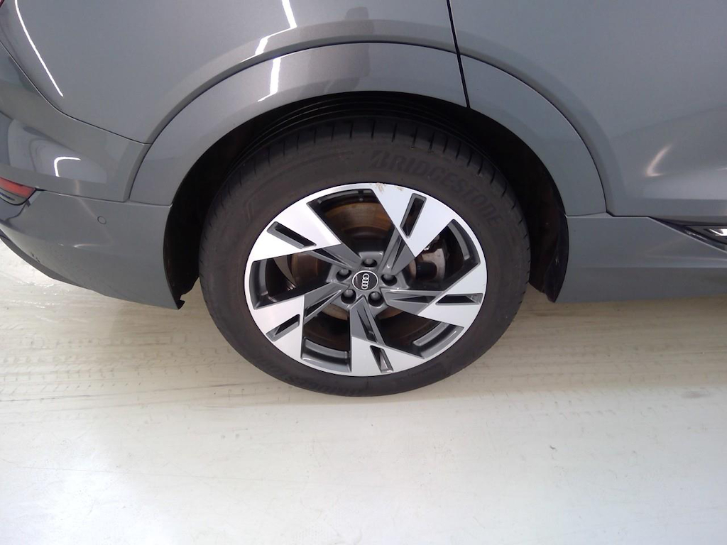 Foto 15 van Audi e-tron