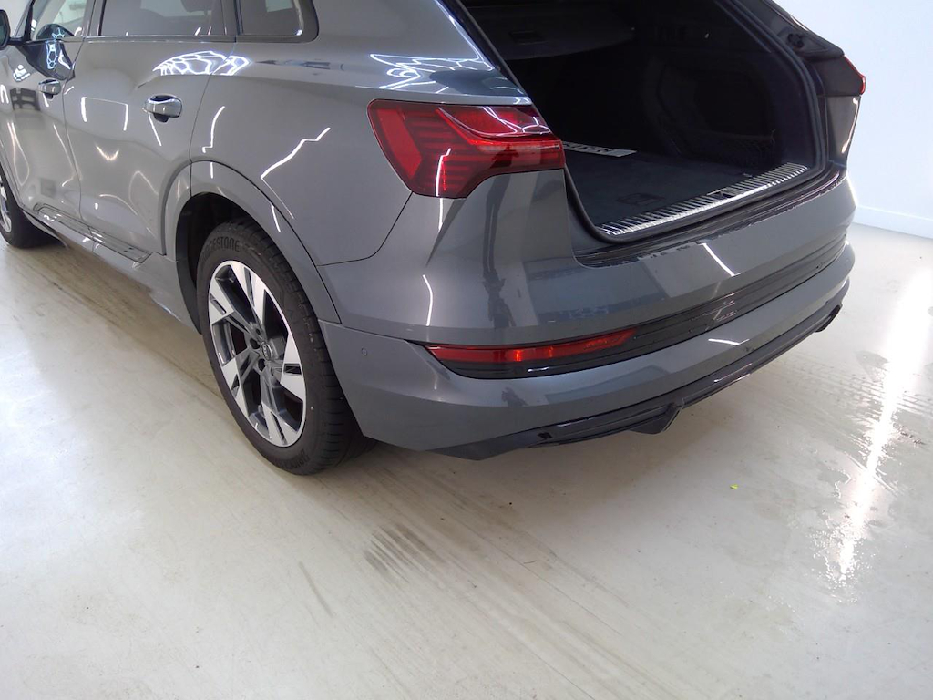 Foto 27 van Audi e-tron