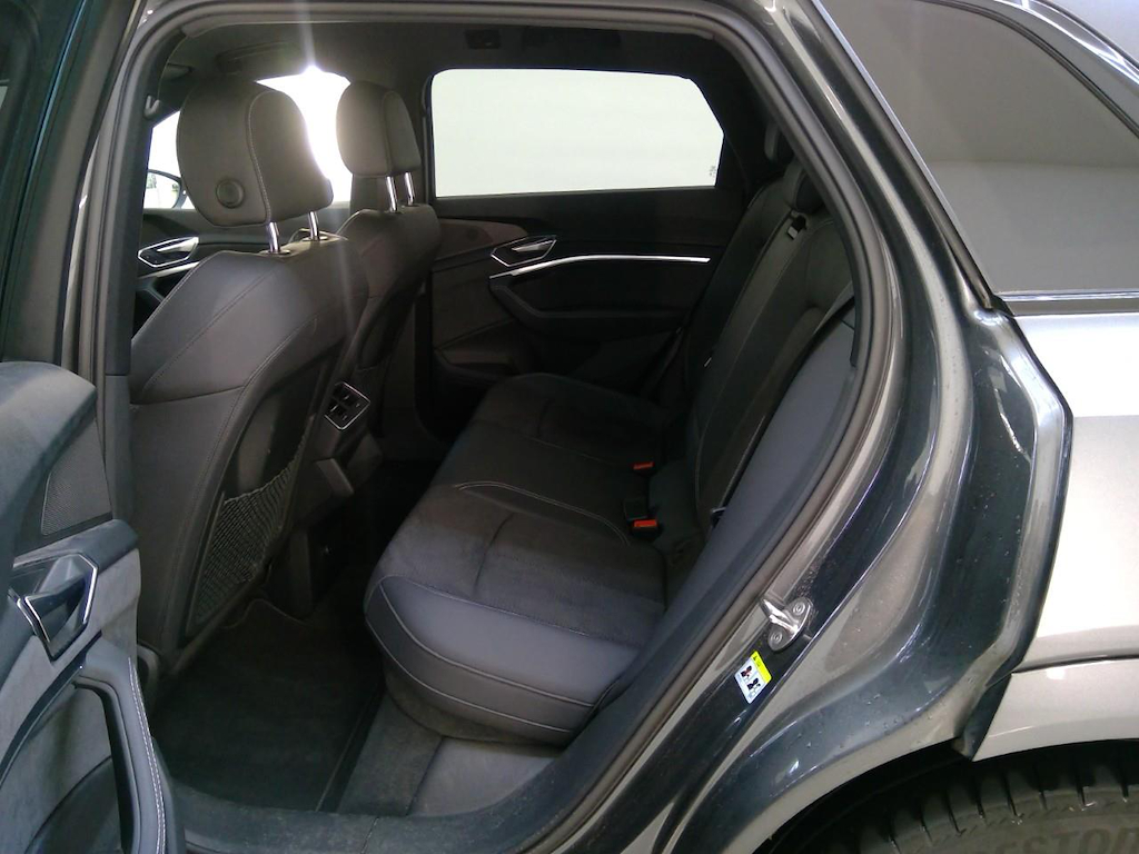 Foto 8 van Audi e-tron