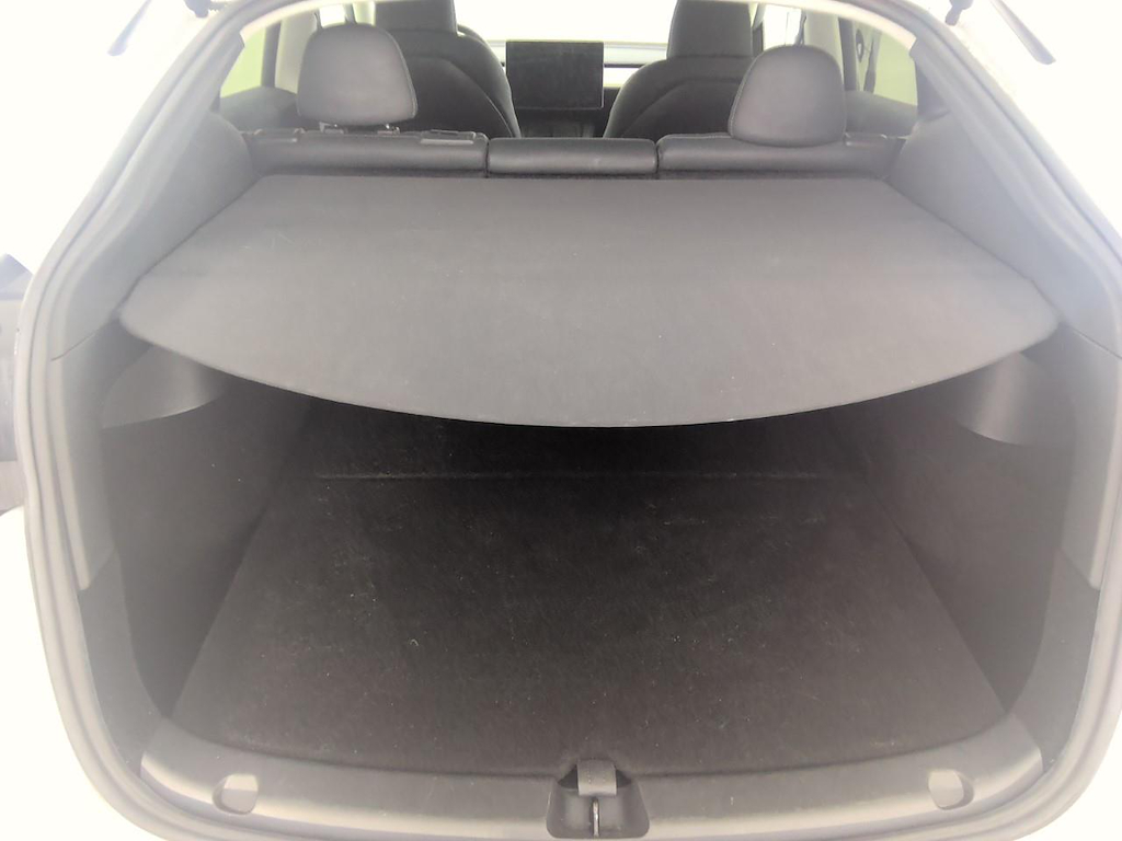 Foto 11 van Tesla Model Y