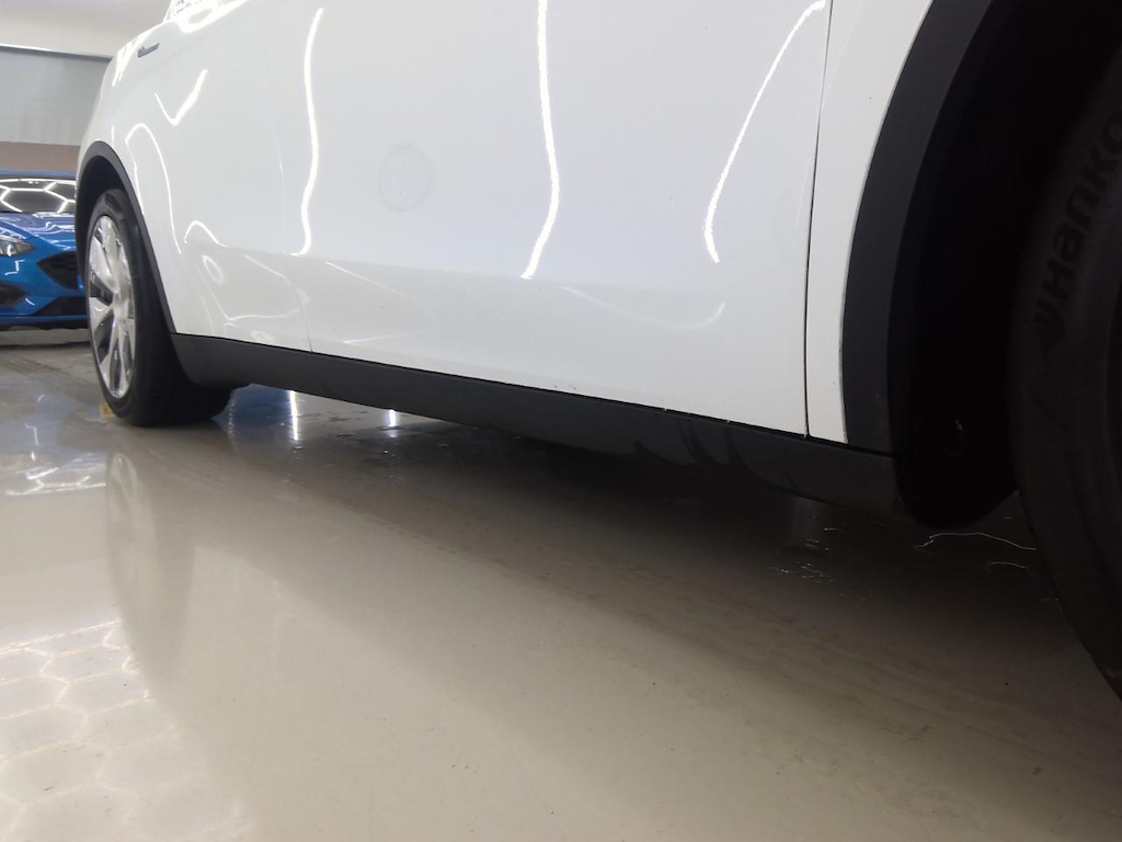 Foto 16 van Tesla Model Y