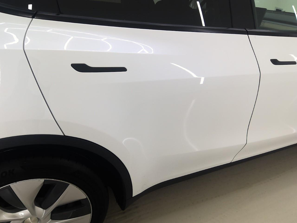 Foto 32 van Tesla Model Y