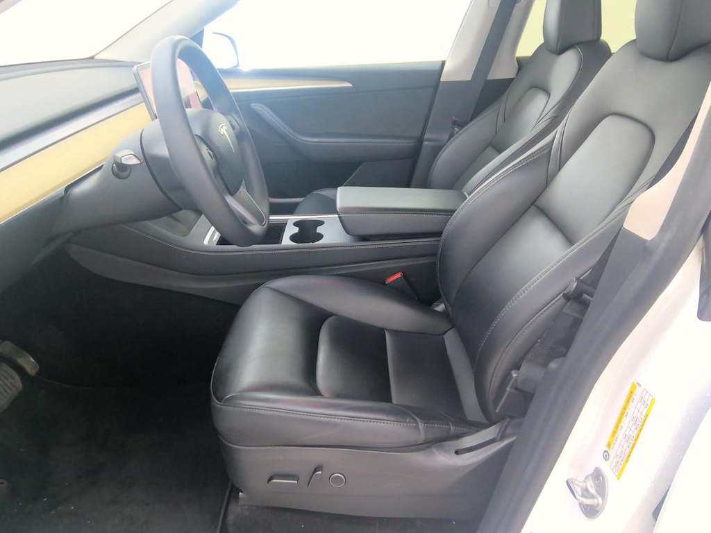 Foto 8 van Tesla Model Y
