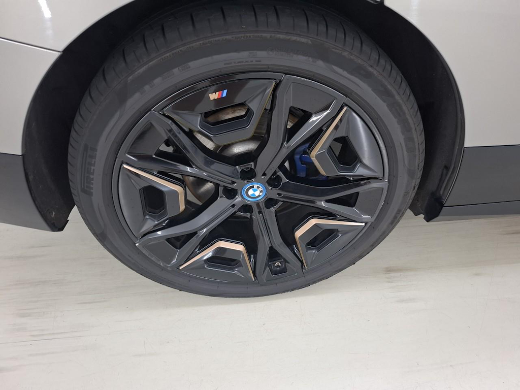 Foto 13 van BMW iX
